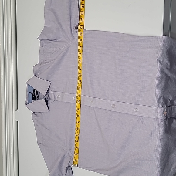 Men's Nautica Slim Fit casual button down shirt. - Picture 6 of 10